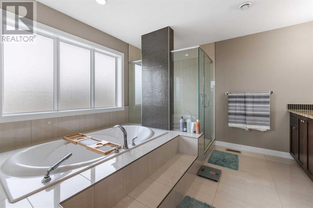 Single Family House for Sale in  Quarry Drive SE Douglasdale/Glen Calgary 