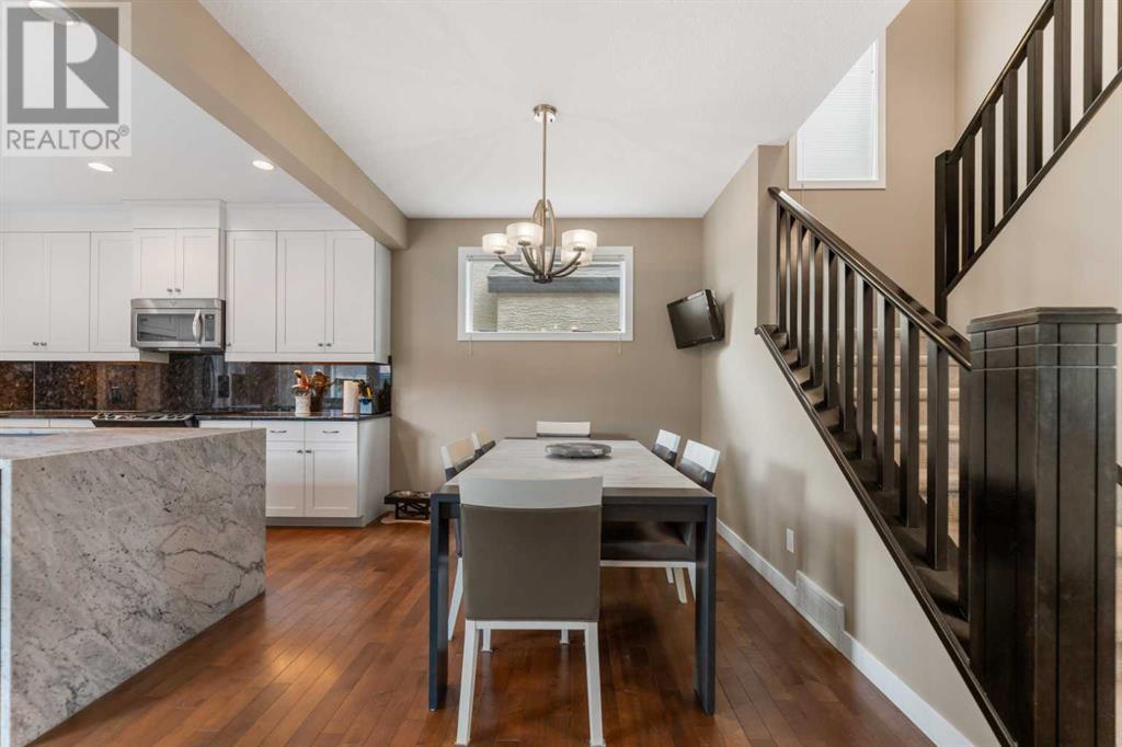 Single Family House for Sale in  Quarry Drive SE Douglasdale/Glen Calgary 