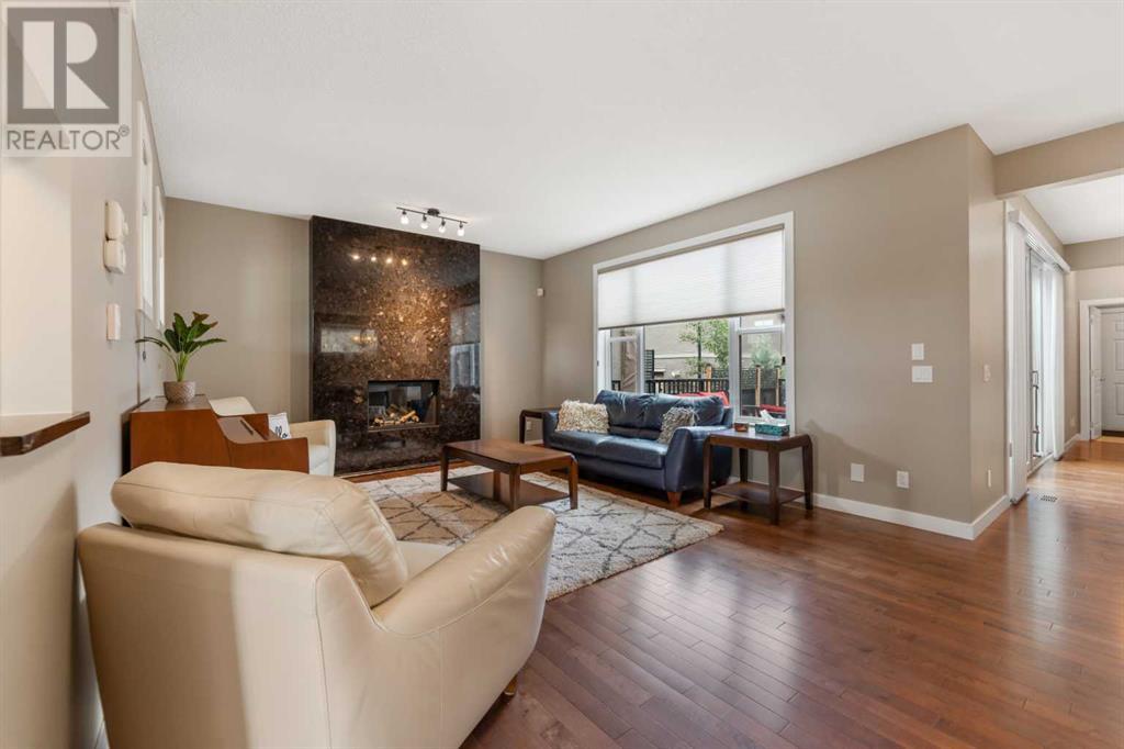 Single Family House for Sale in  Quarry Drive SE Douglasdale/Glen Calgary 