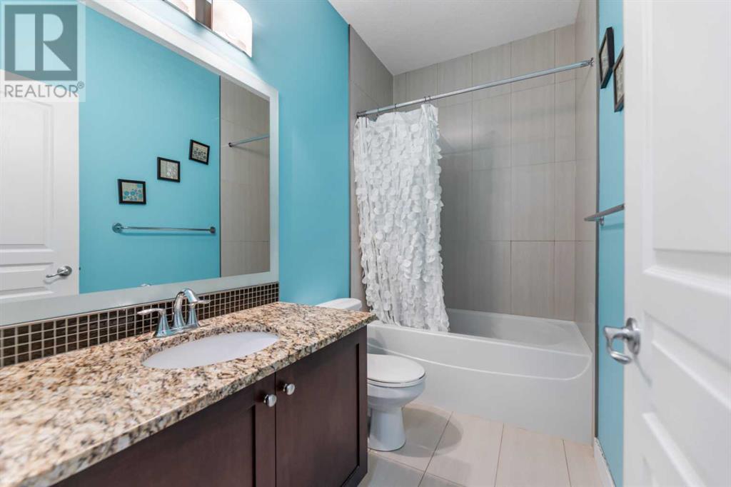 Single Family House for Sale in  Quarry Drive SE Douglasdale/Glen Calgary 