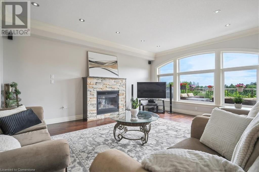 Photo 10 of 59 Newcastle Drive, Kitchener ON