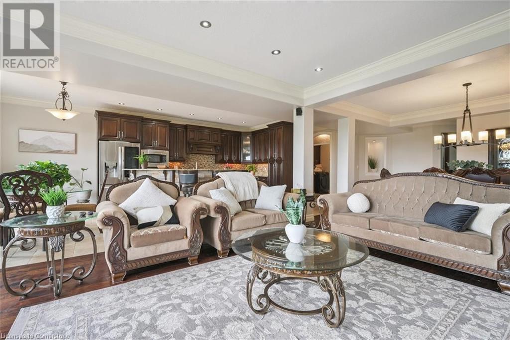 Photo 12 of 59 Newcastle Drive, Kitchener ON