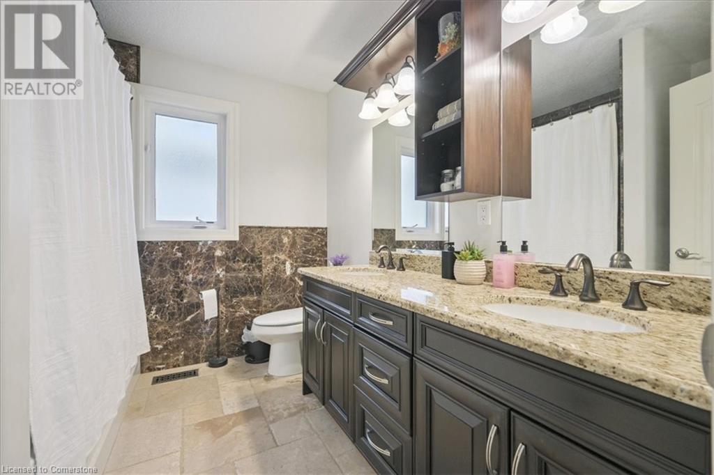 Photo 30 of 59 Newcastle Drive, Kitchener ON
