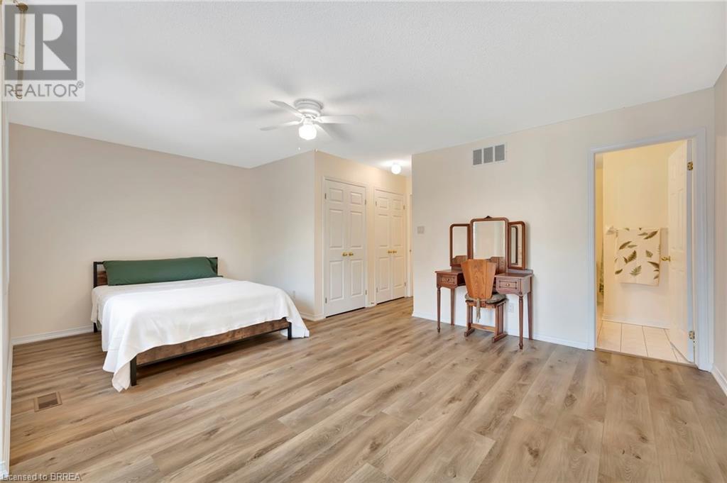 Photo 17 of 31 Moss Boulevard Unit 26, Dundas ON
