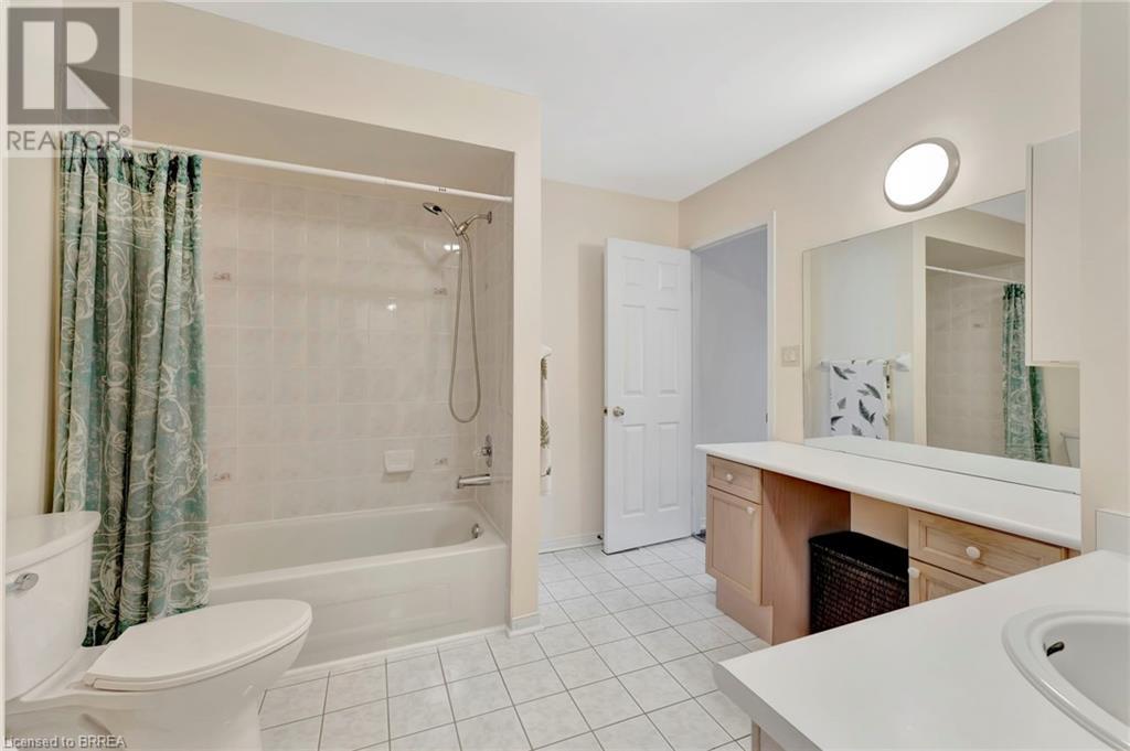 Photo 21 of 31 Moss Boulevard Unit 26, Dundas ON