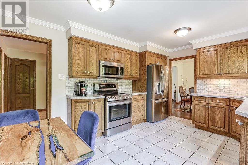 Photo 15 of 645 Dynes Road, Burlington ON