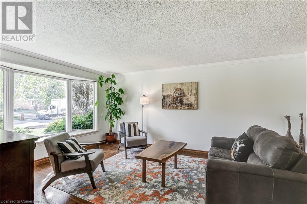 Photo 9 of 645 Dynes Road, Burlington ON