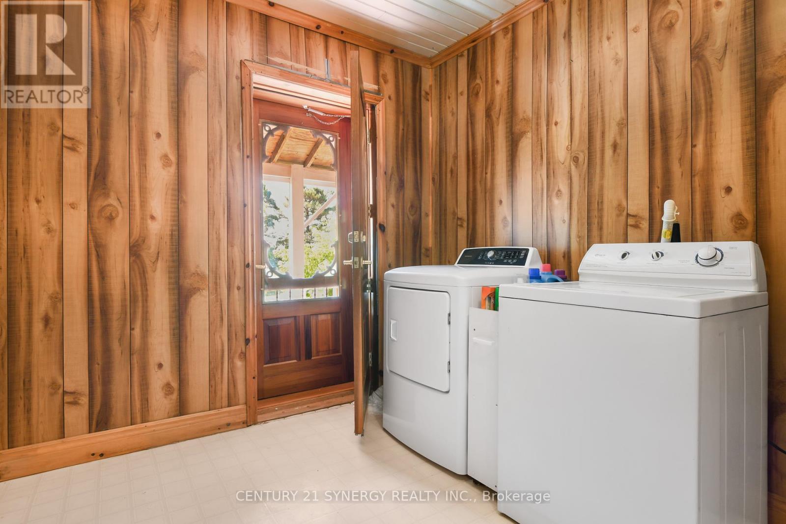 Photo 14 of 1519 Russett Drive, Mcnab Braeside ON
