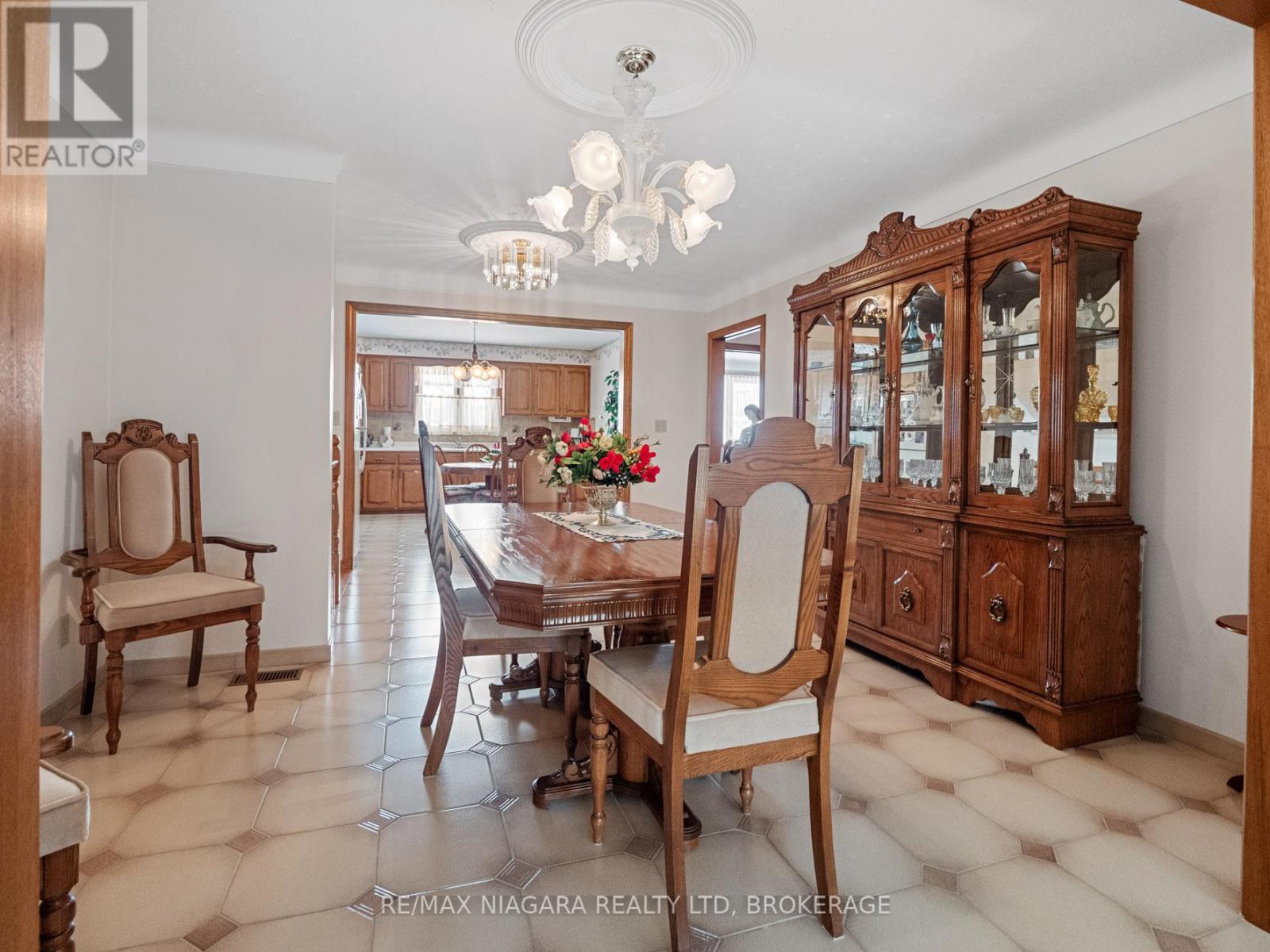 Photo 10 of 349 Albany Street, Fort Erie ON