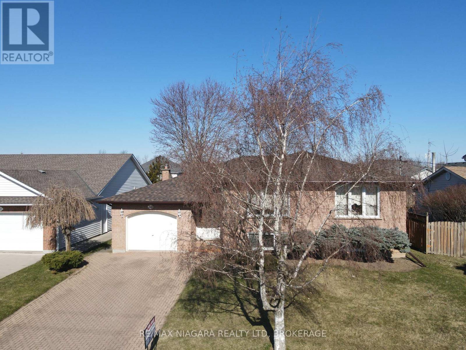 Photo 2 of 349 Albany Street, Fort Erie ON