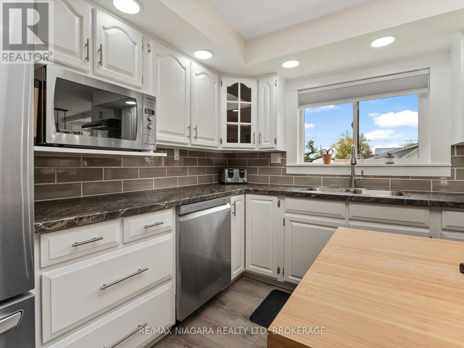 Photo 17 of 606 Scott Avenue, Fort Erie ON