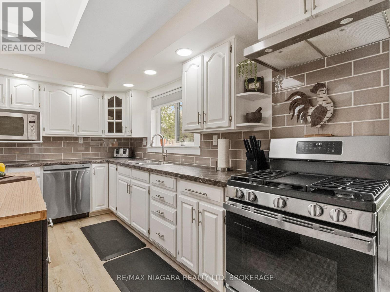 Photo 16 of 606 Scott Avenue, Fort Erie ON