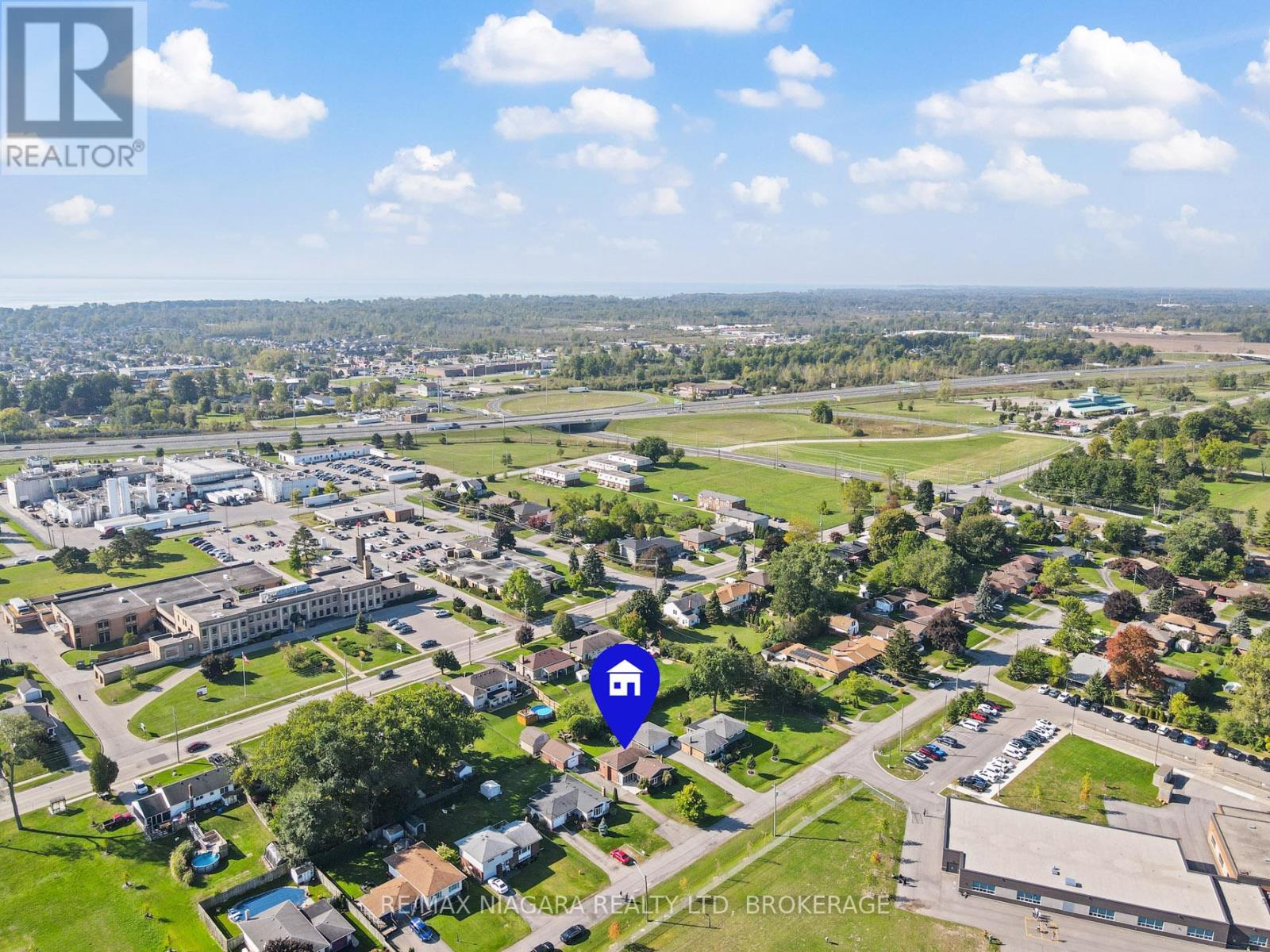 Photo 38 of 134 Champlain Drive N, Fort Erie ON