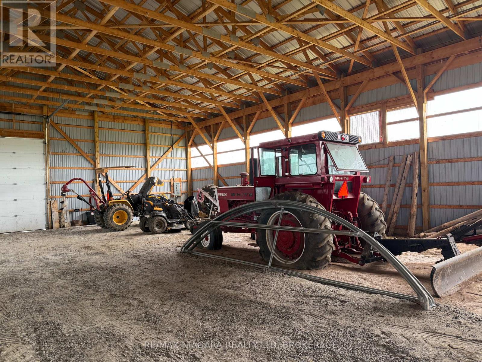 Photo 6 of 4300 Gilmore Road, Fort Erie ON