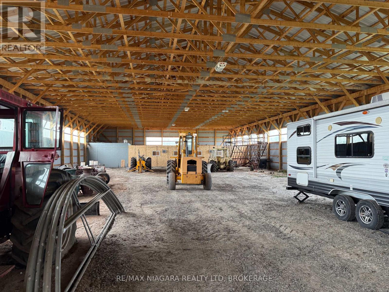 Photo 4 of 4300 Gilmore Road, Fort Erie ON