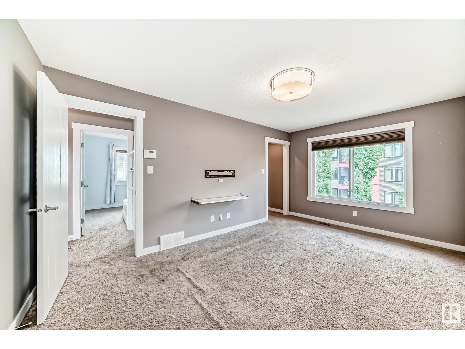 Photo 17 of 723 57 St Sw, Edmonton AB
