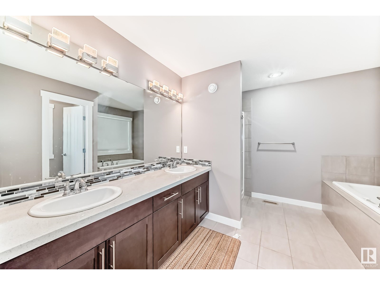 Photo 20 of 723 57 St Sw, Edmonton AB