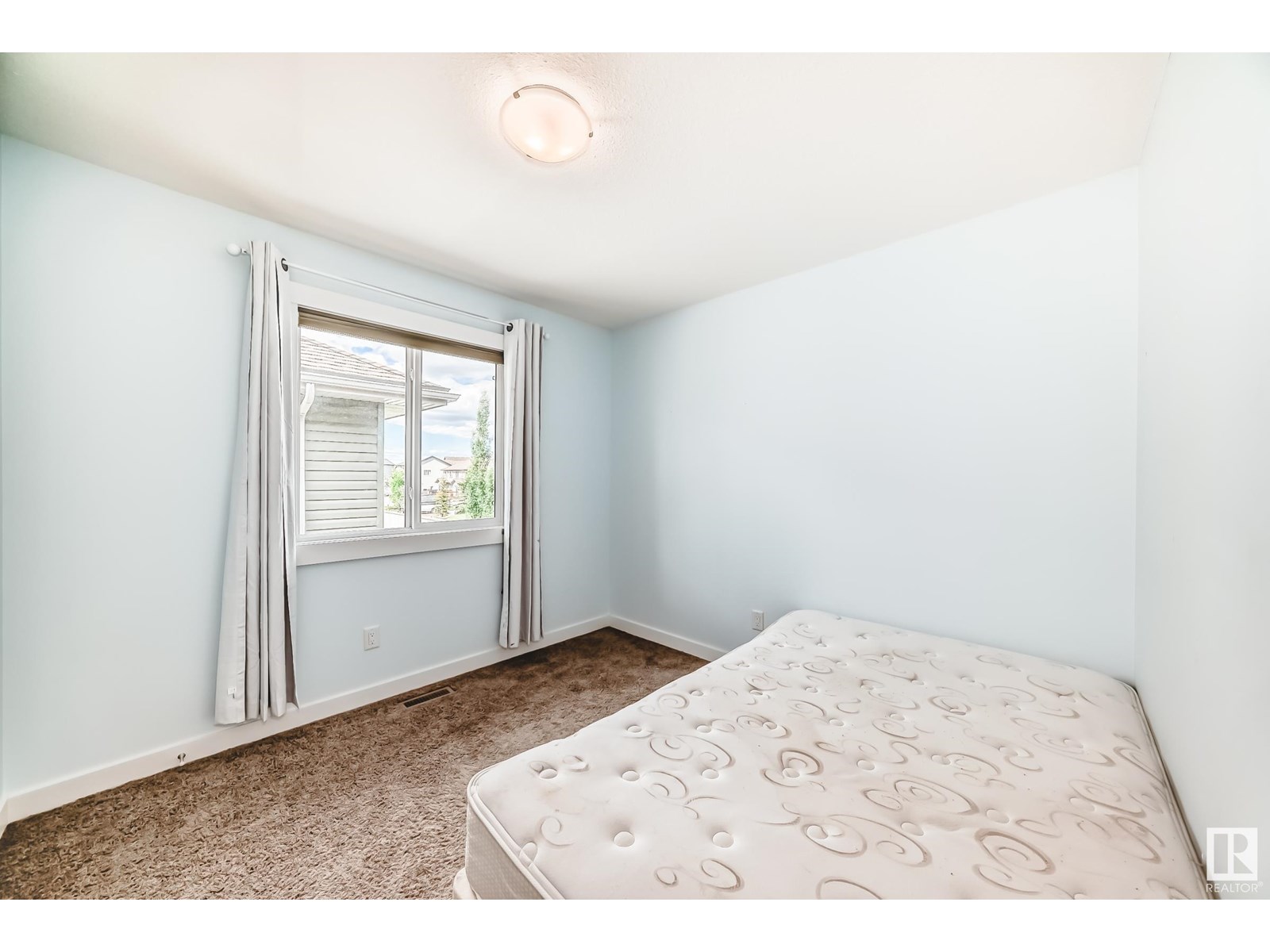 Photo 25 of 723 57 St Sw, Edmonton AB