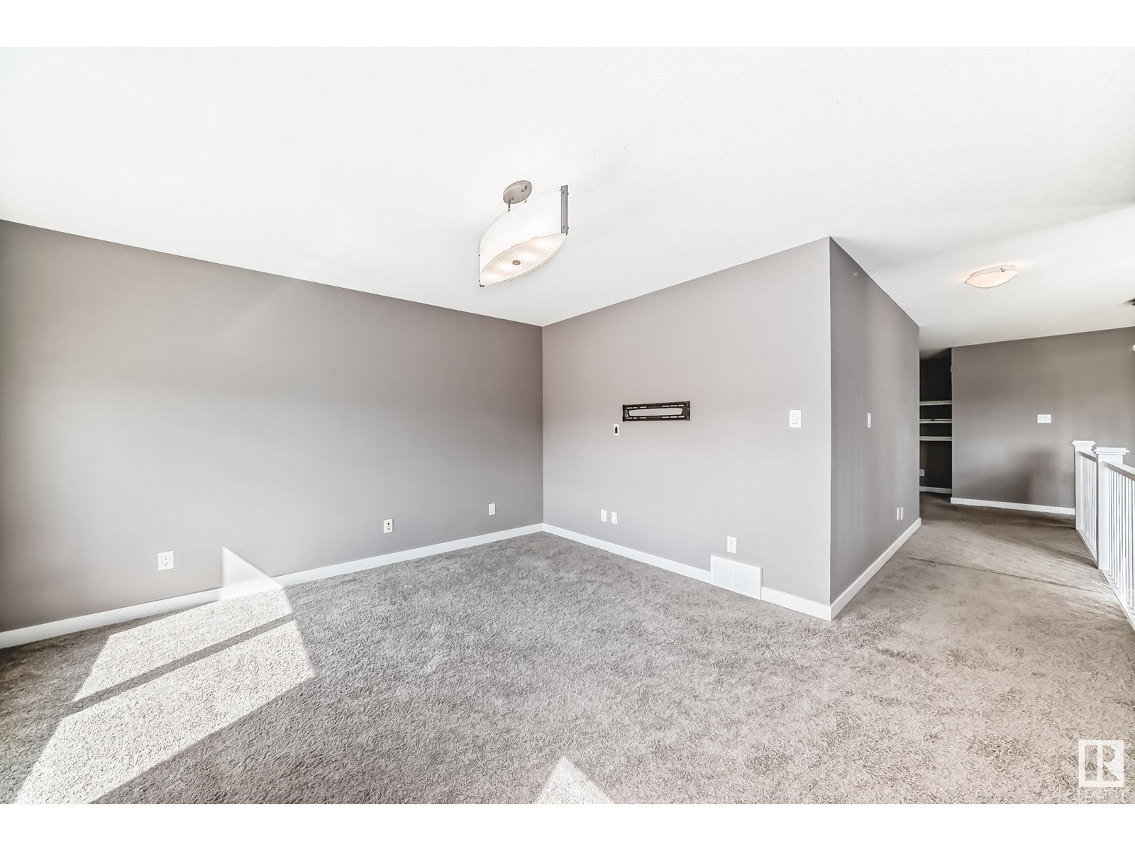 Photo 32 of 723 57 St Sw, Edmonton AB