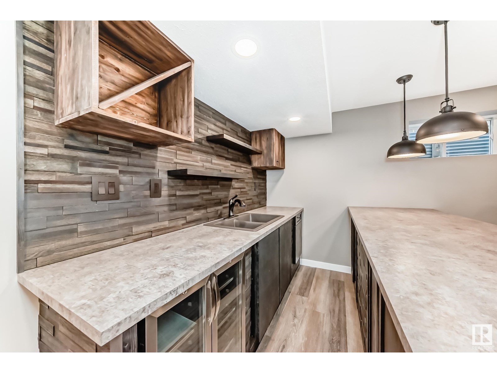 Photo 36 of 723 57 St Sw, Edmonton AB