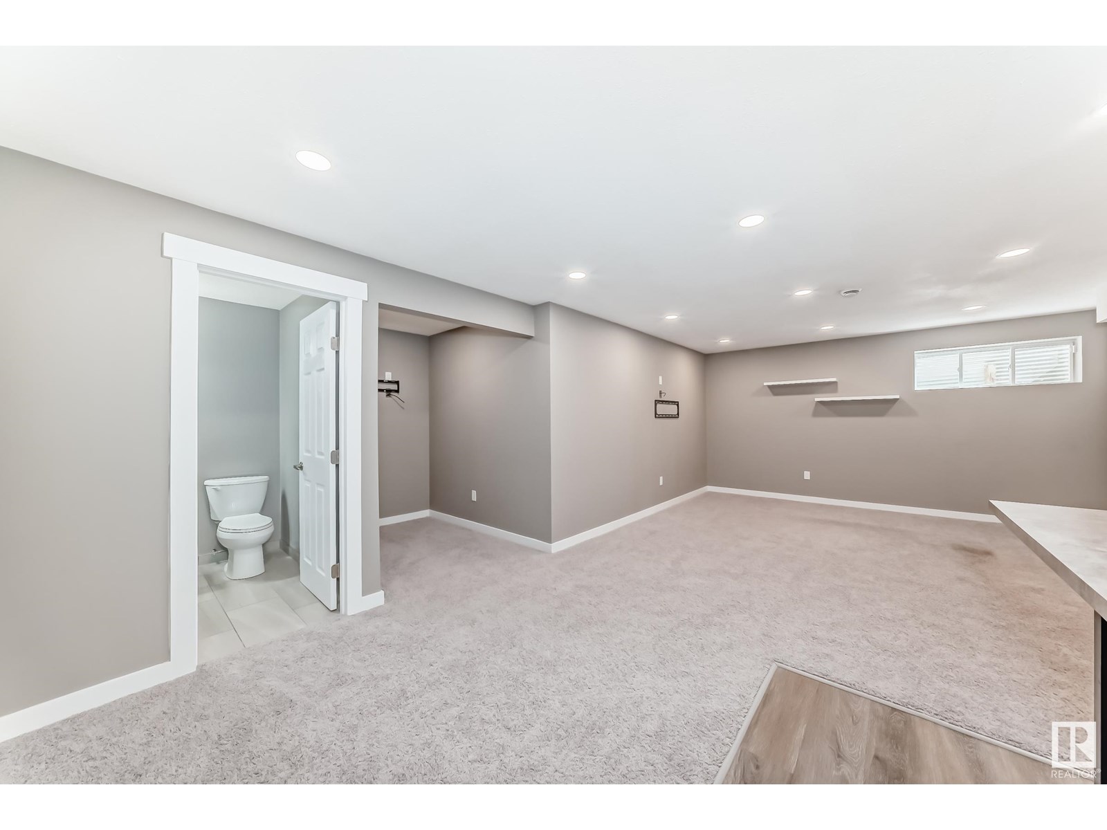 Photo 40 of 723 57 St Sw, Edmonton AB
