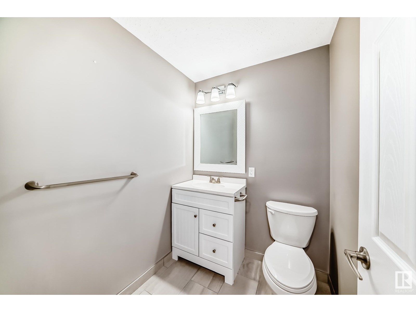 Photo 41 of 723 57 St Sw, Edmonton AB
