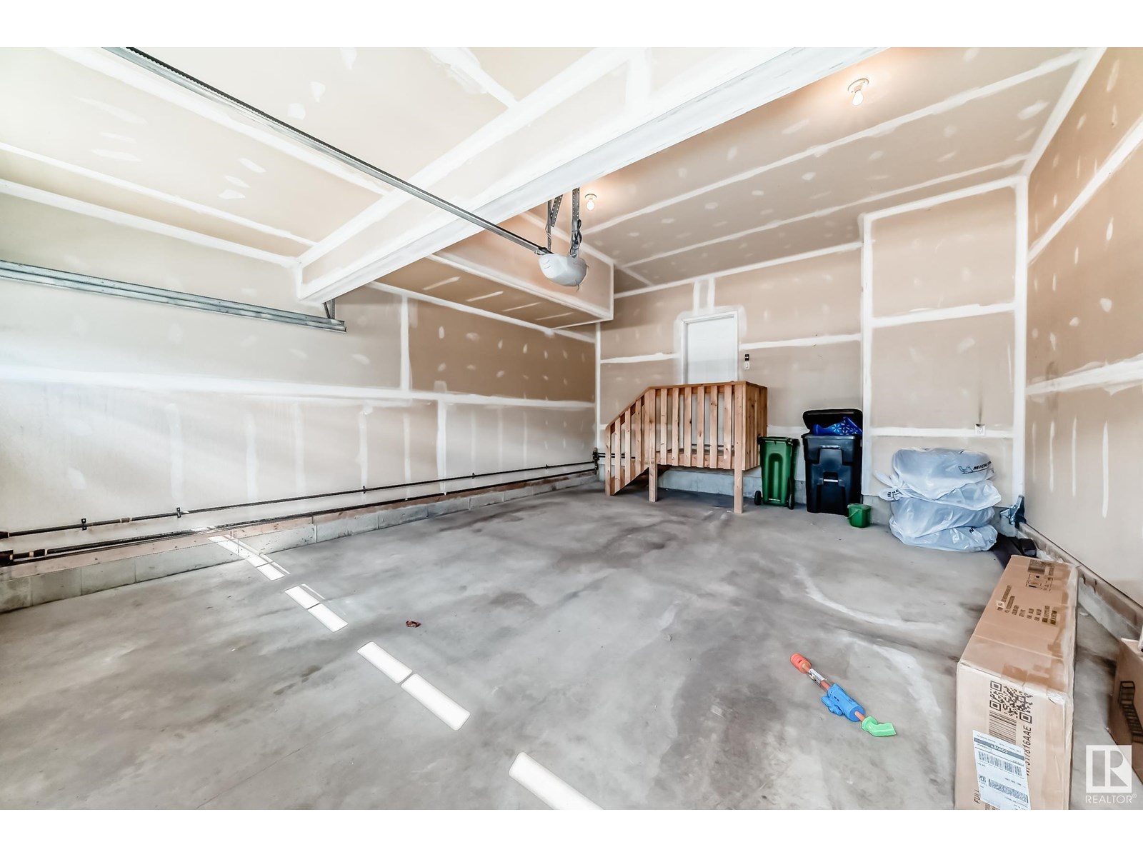 Photo 43 of 723 57 St Sw, Edmonton AB
