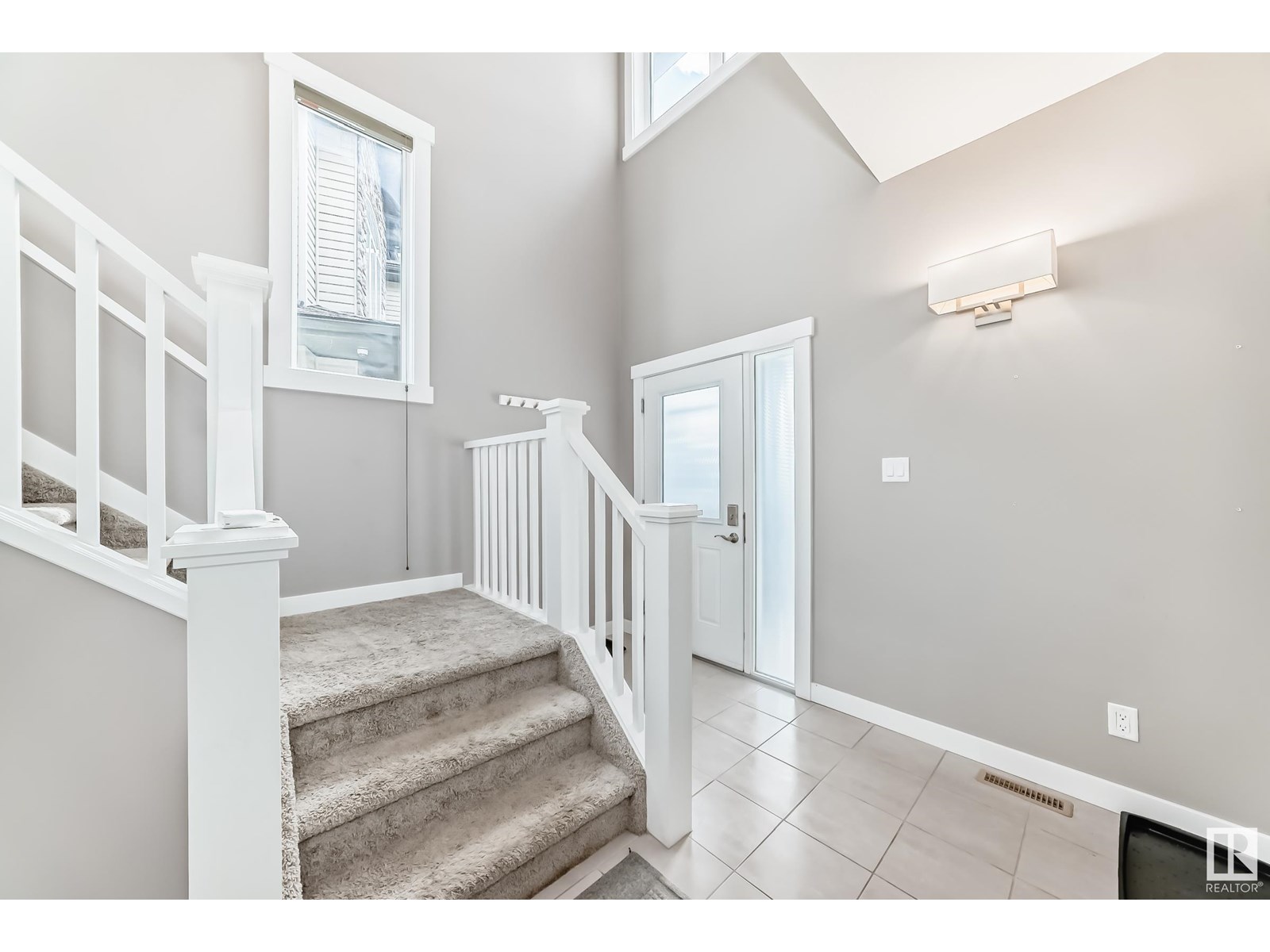 Photo 5 of 723 57 St Sw, Edmonton AB