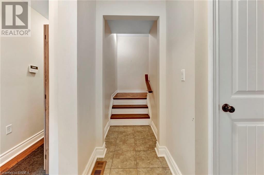 Photo 19 of 17 Lee Arn Court, Lynedoch ON