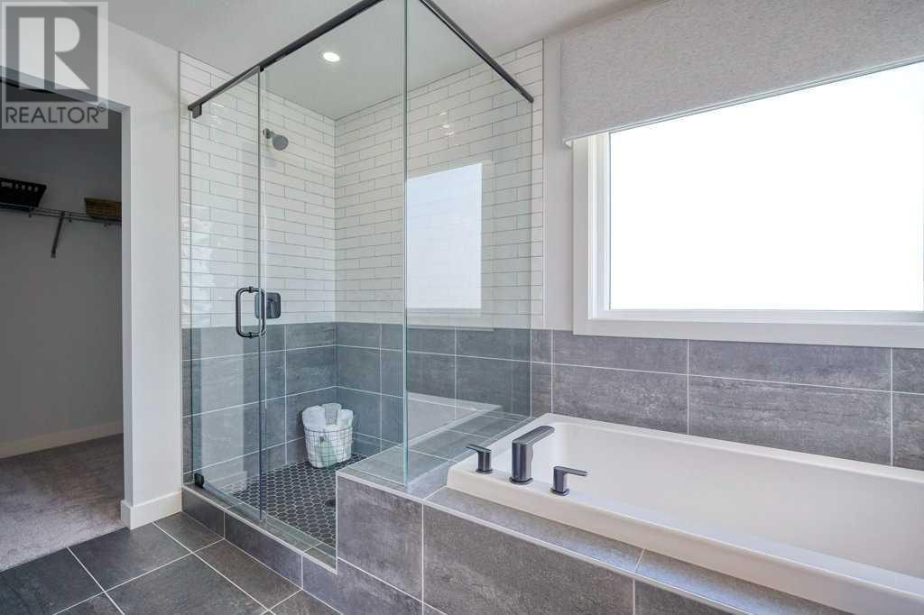 Photo 10 of 103 Wolf Creek Rise Se, Calgary AB