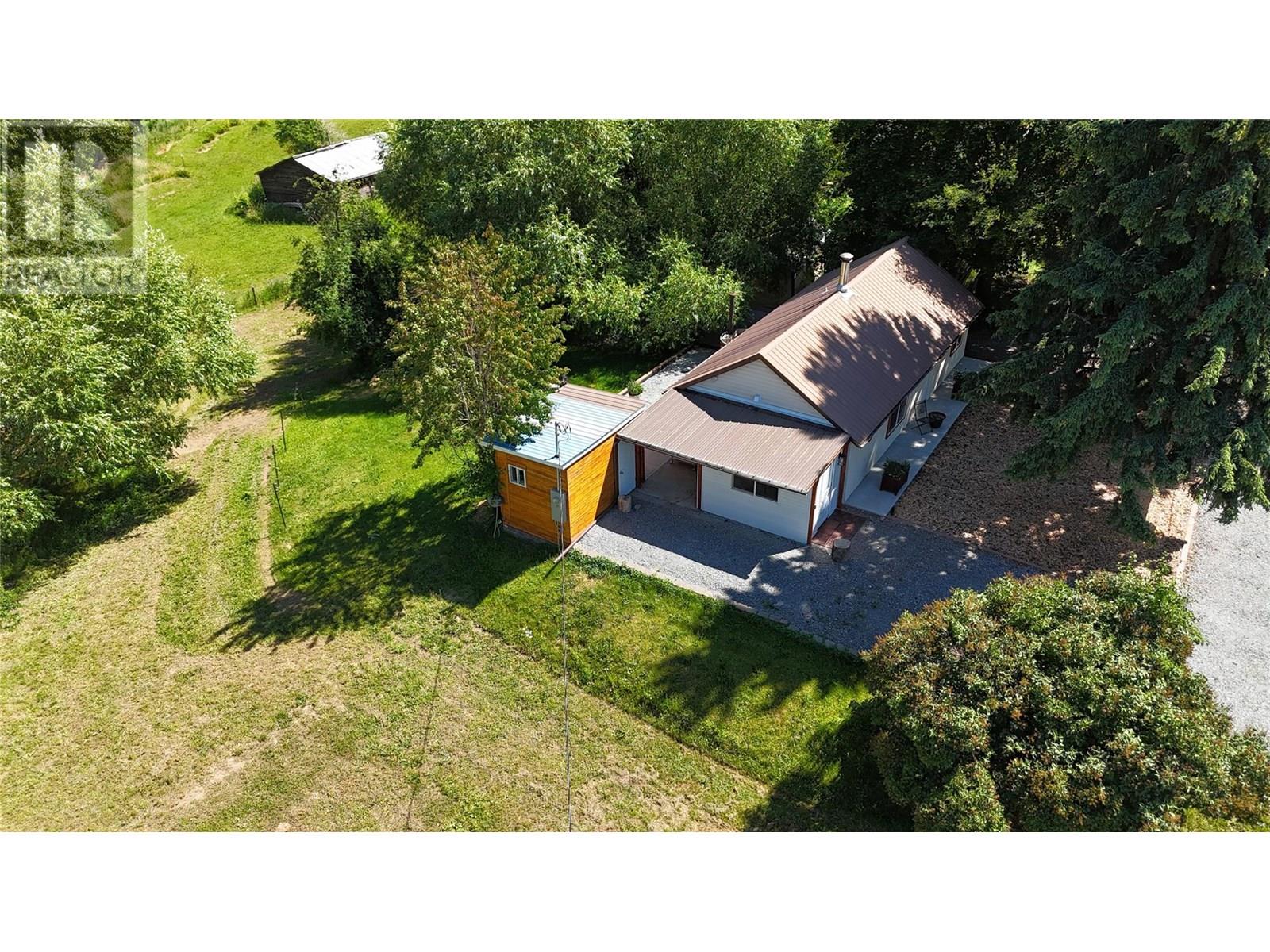 Photo 29 of 4152 51 Street, Creston BC