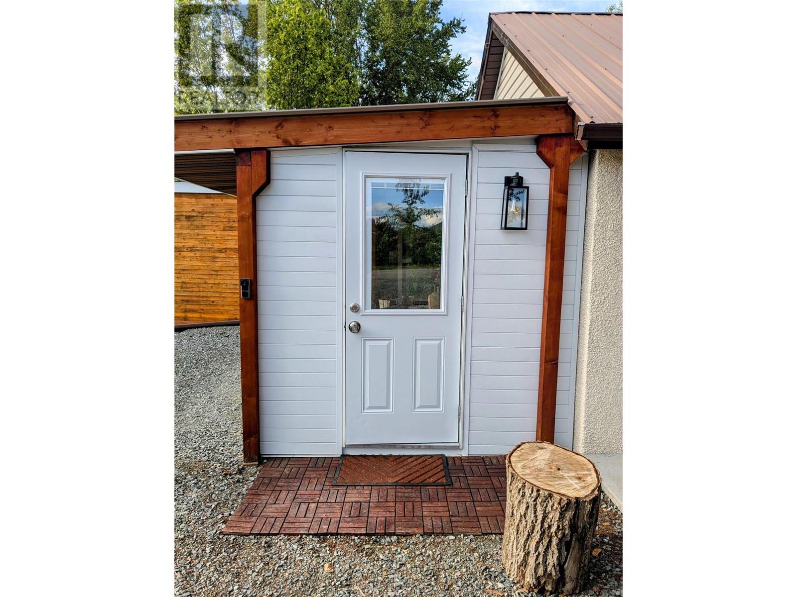 Photo 26 of 4152 51 Street, Creston BC