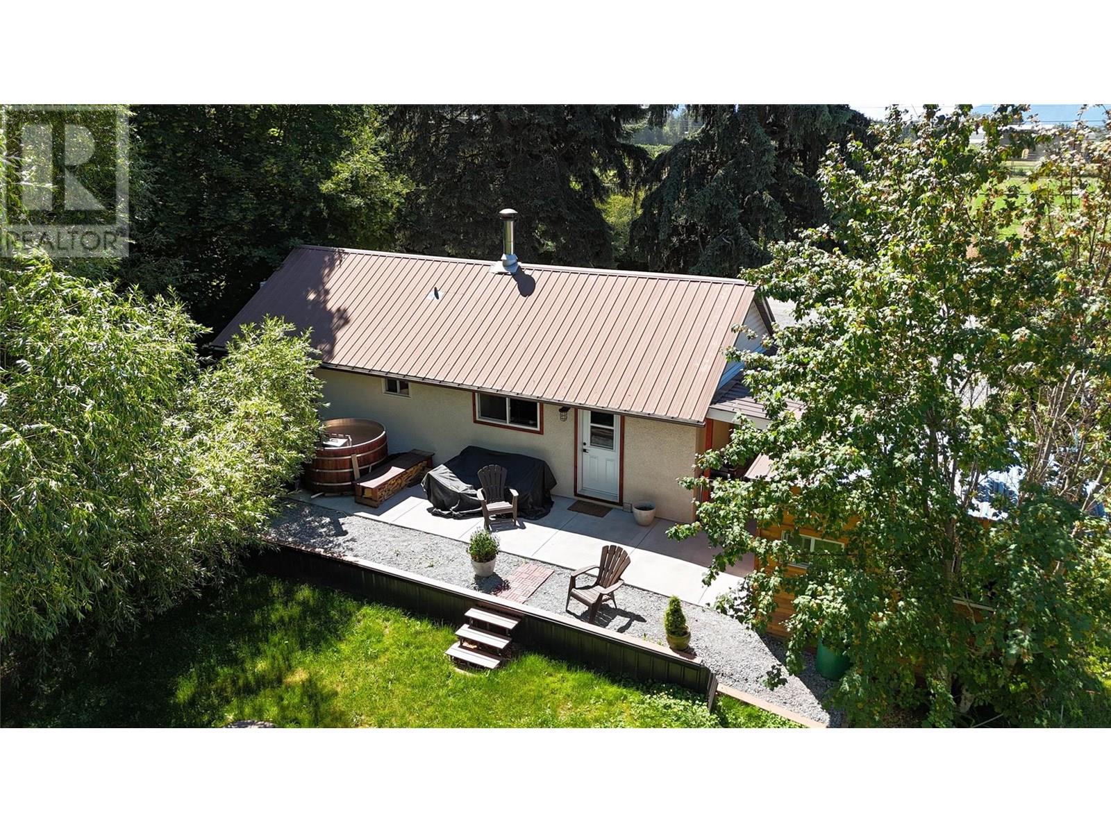 Photo 33 of 4152 51 Street, Creston BC