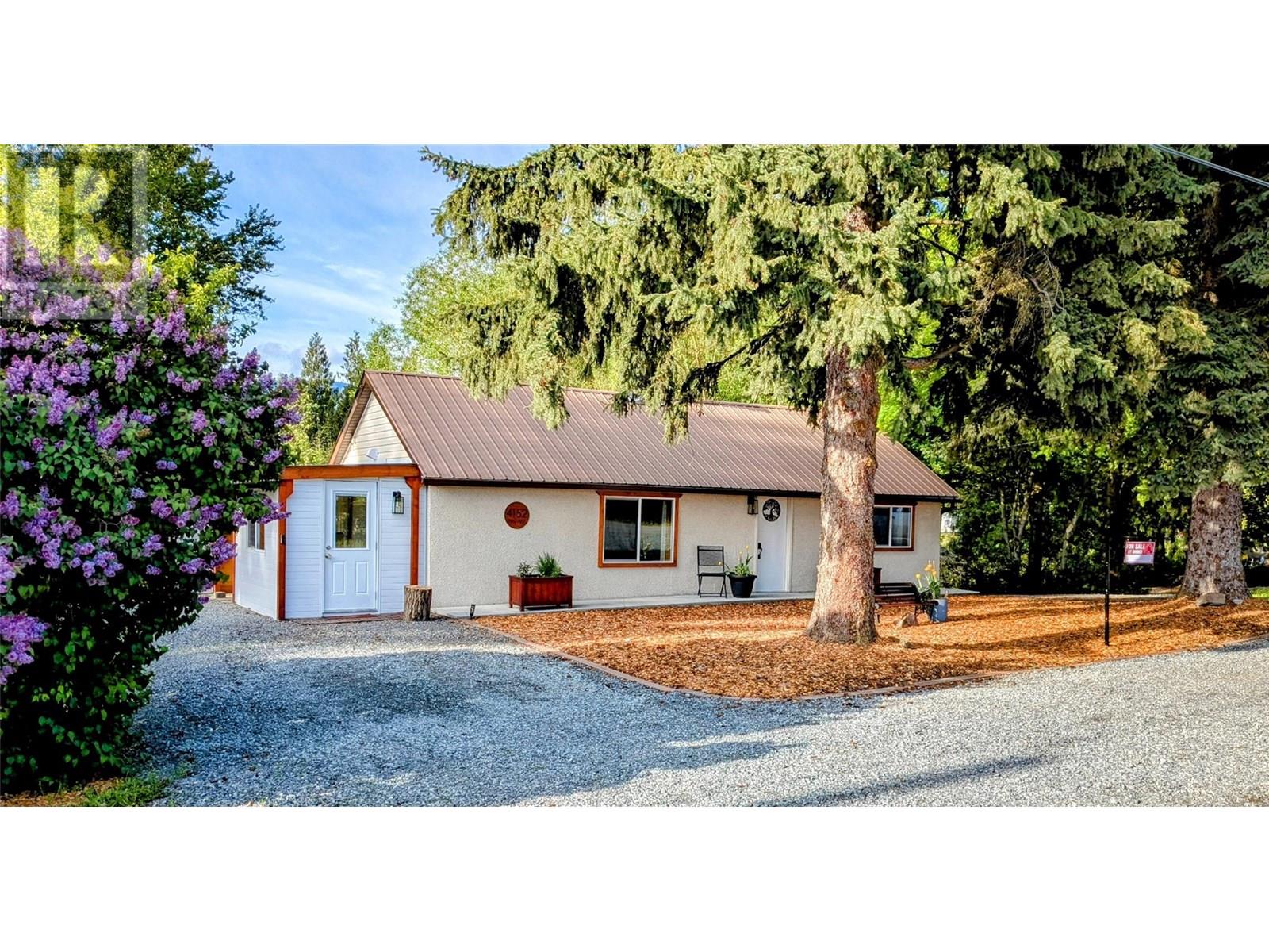 Photo 15 of 4152 51 Street, Creston BC