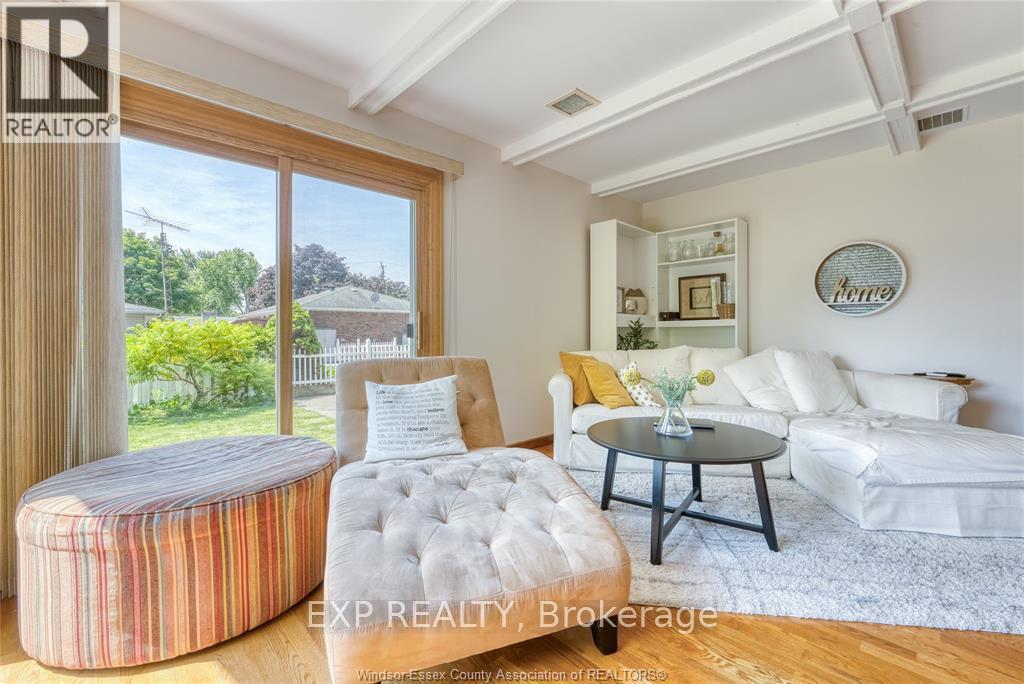 Photo 23 of 337 Evelyn Street, Lakeshore ON