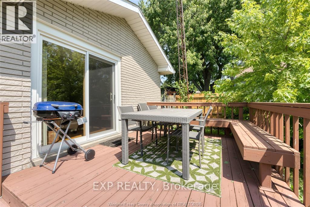Photo 35 of 337 Evelyn Street, Lakeshore ON