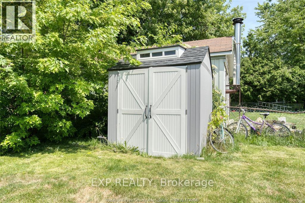 Photo 40 of 337 Evelyn Street, Lakeshore ON