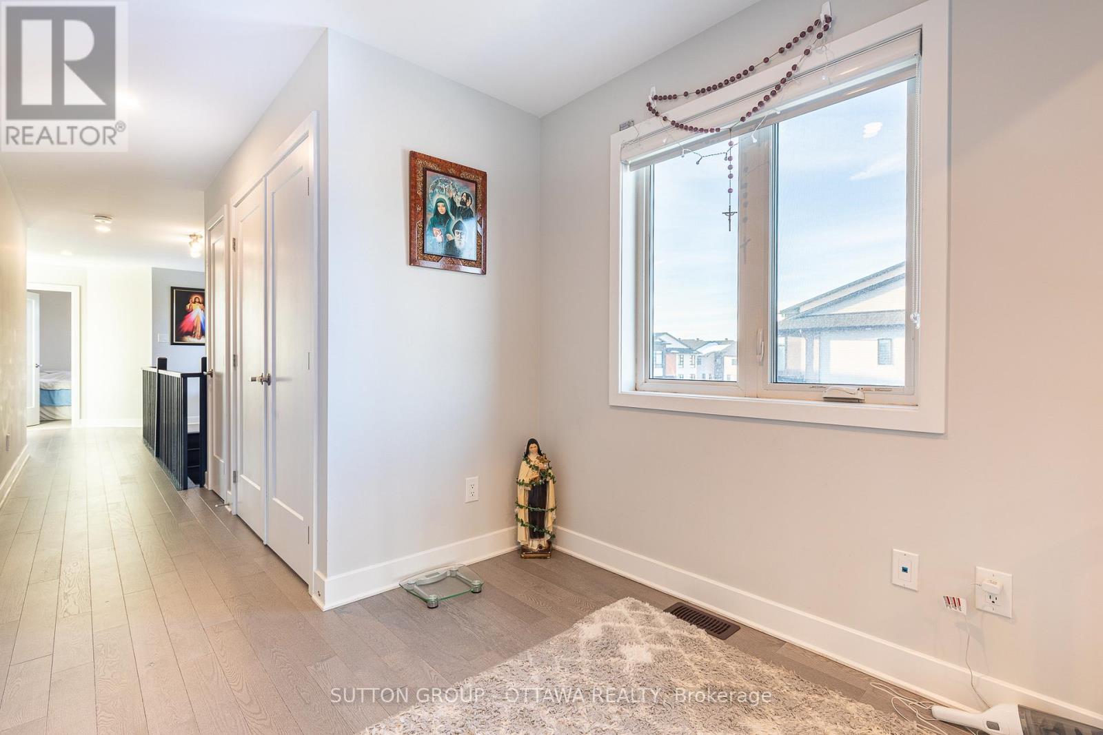 Photo 23 of 214 Big Dipper Street, Ottawa ON