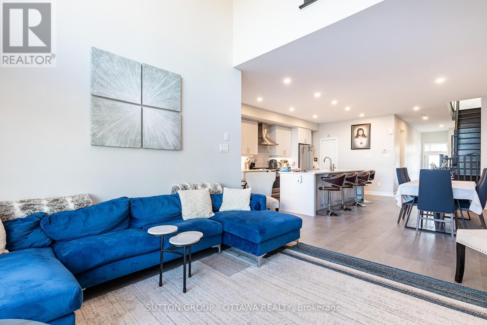 Photo 11 of 214 Big Dipper Street, Ottawa ON