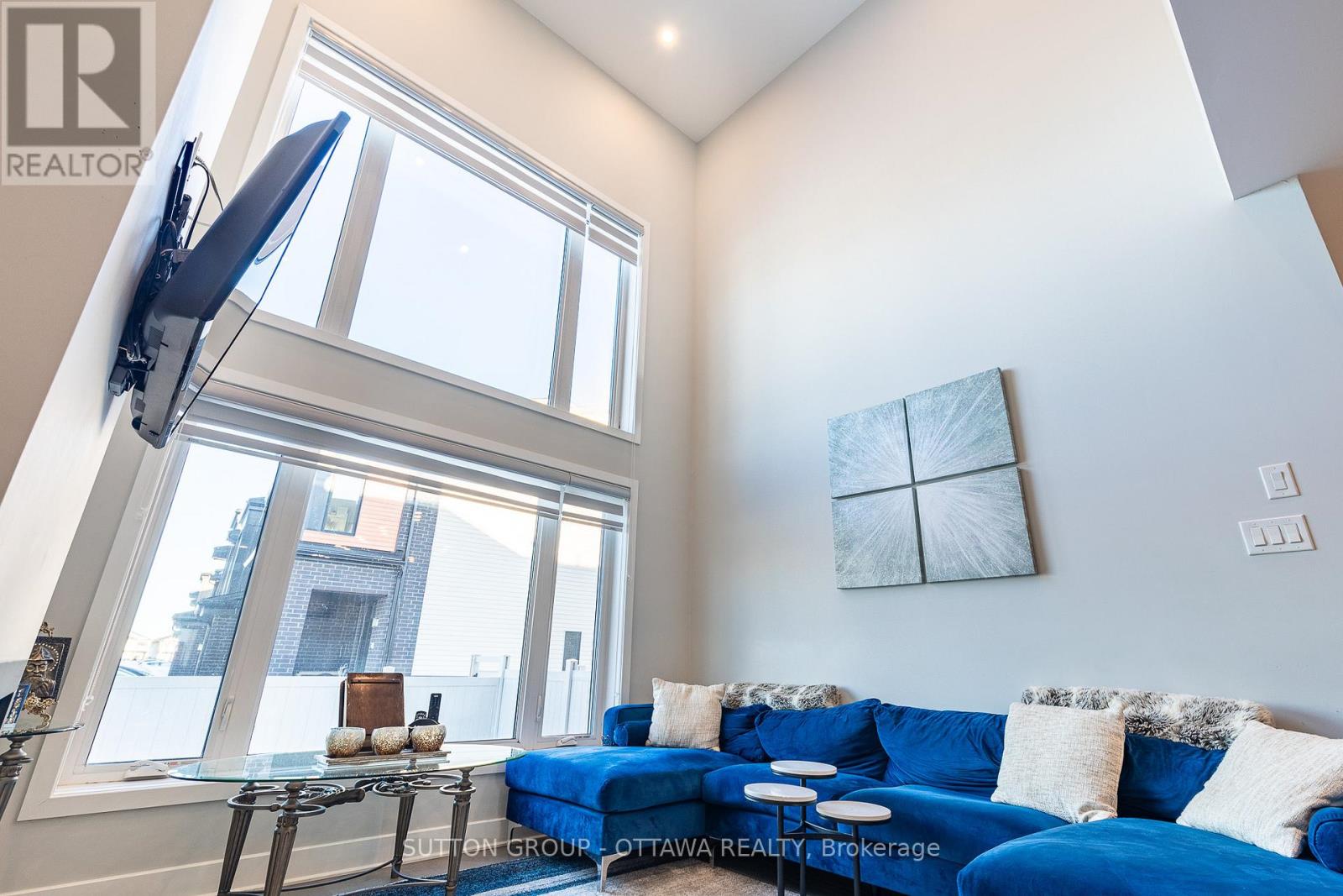 Photo 25 of 214 Big Dipper Street, Ottawa ON