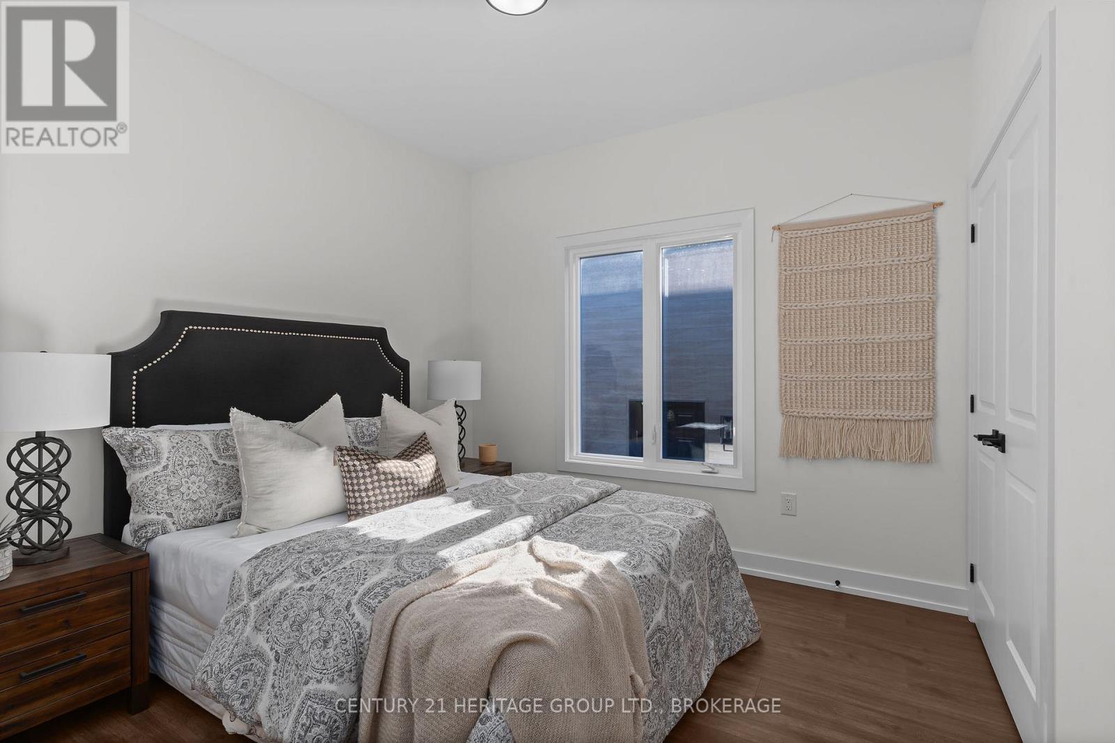 Photo 17 of 62 Dusenbury Drive, Loyalist ON
