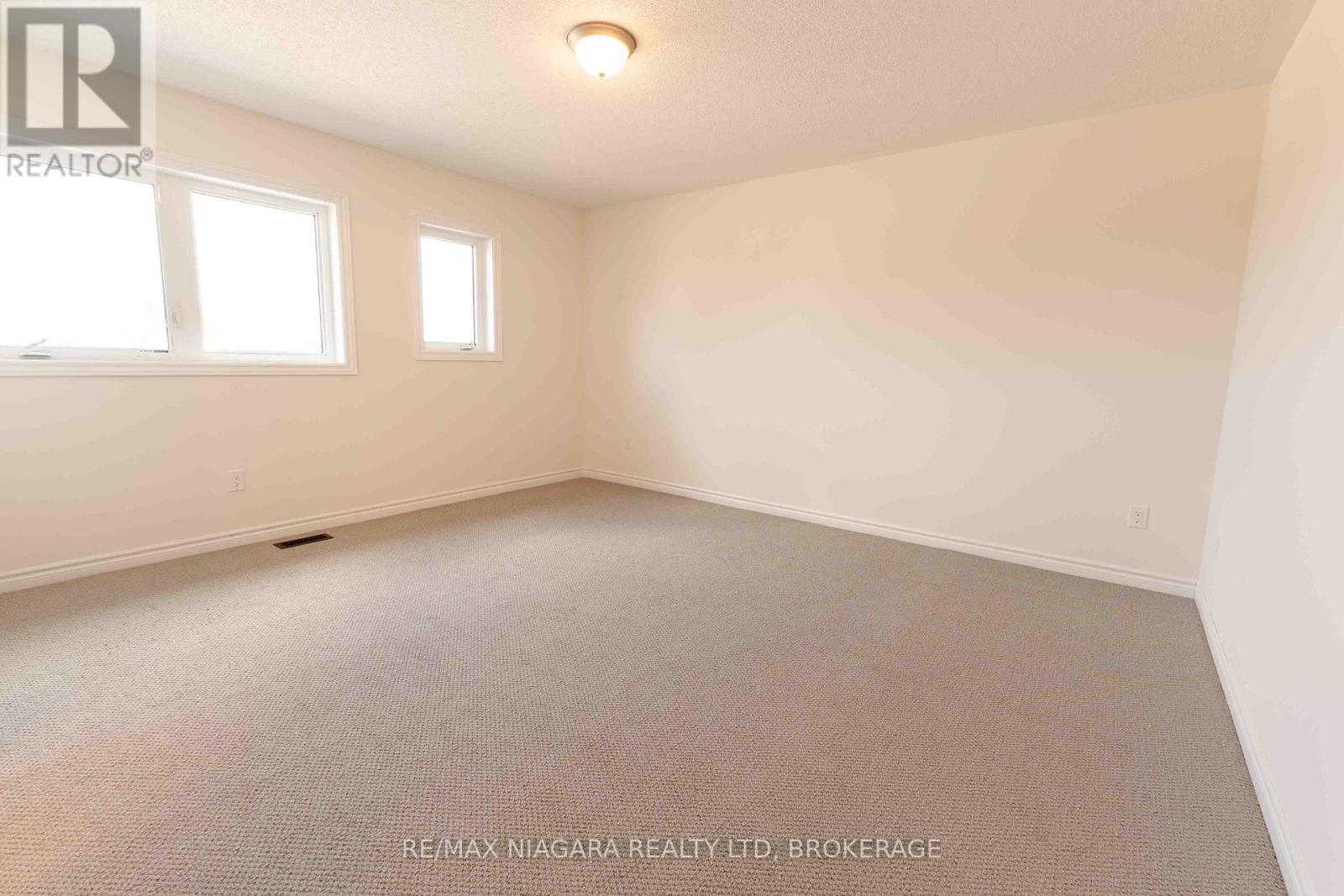 Photo 20 of 25 Oriole Crescent, Port Colborne ON