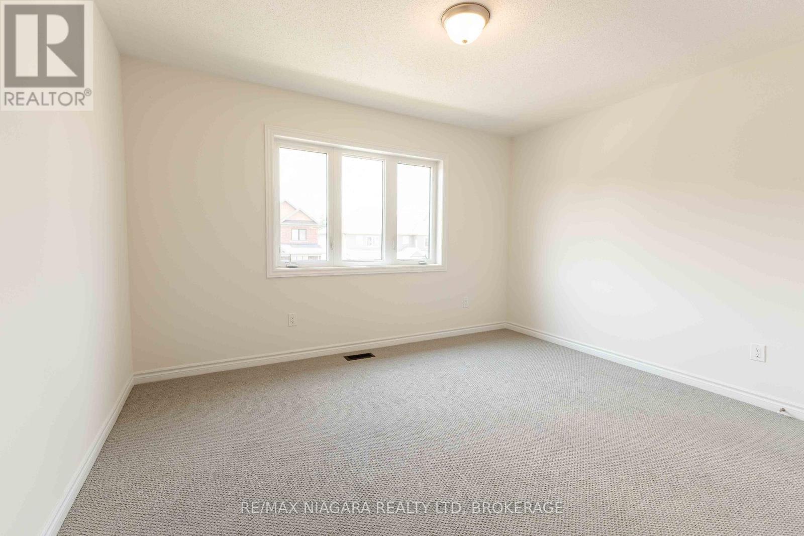 Photo 31 of 25 Oriole Crescent, Port Colborne ON
