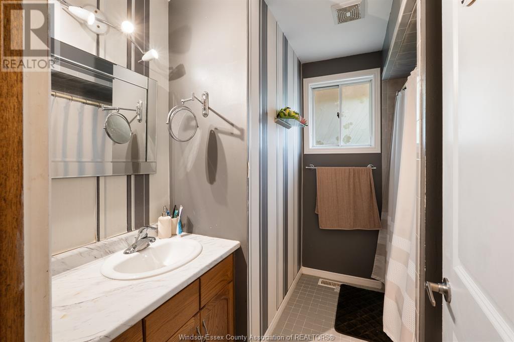 Photo 7 of 1752 Norman Road, Windsor ON