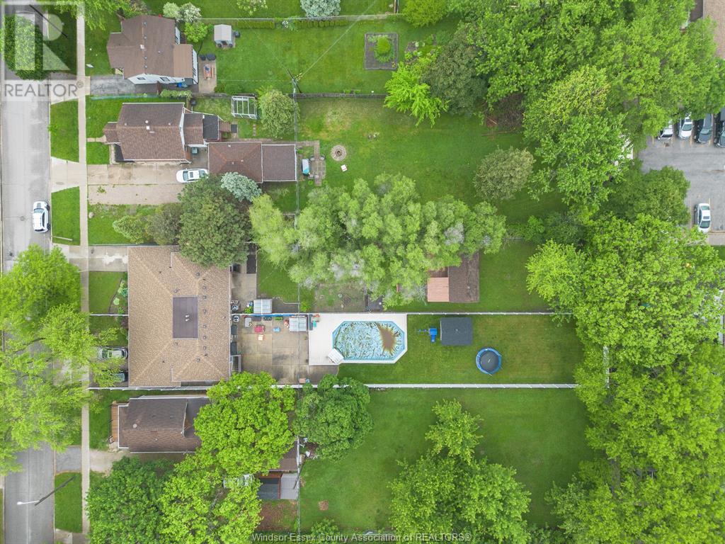 Photo 2 of 1752 Norman Road, Windsor ON