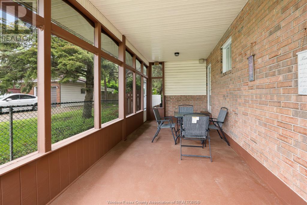 Photo 5 of 1752 Norman Road, Windsor ON