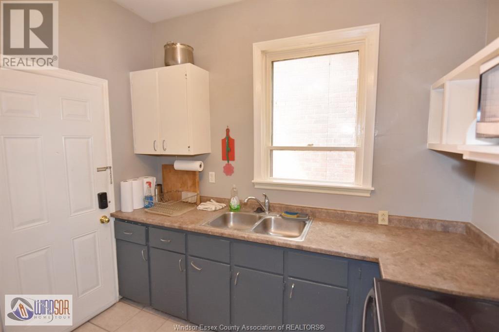 Photo 10 of 1453 55 Wyandotte St E, Windsor ON