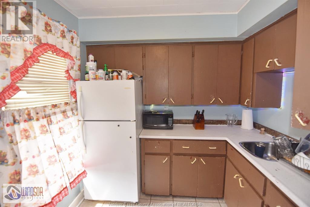Photo 22 of 1453 55 Wyandotte St E, Windsor ON