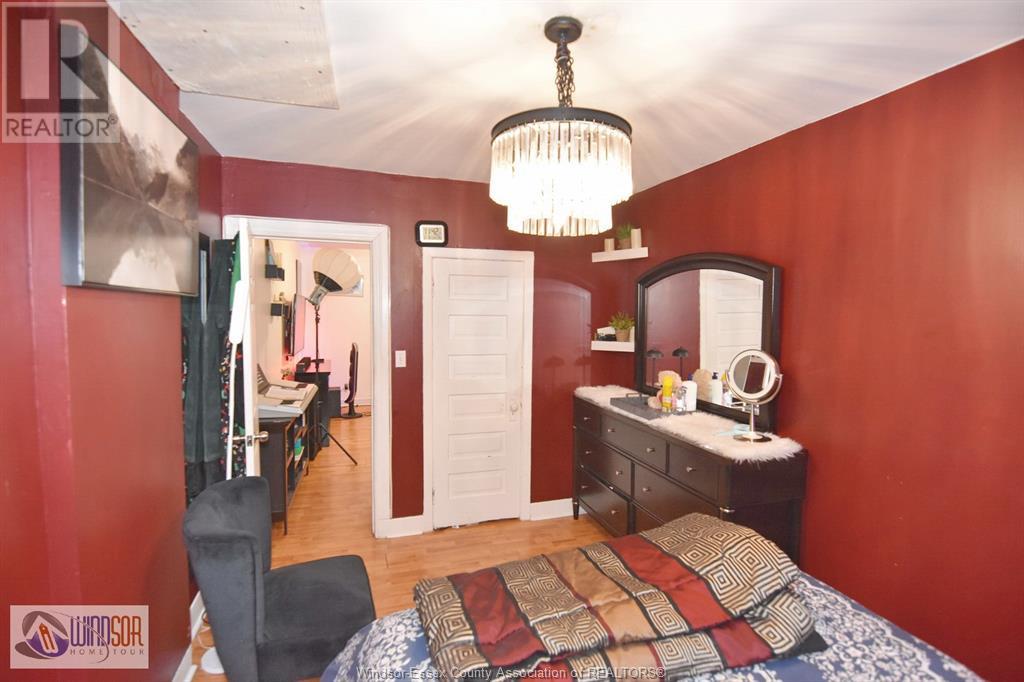 Photo 24 of 1453 55 Wyandotte St E, Windsor ON