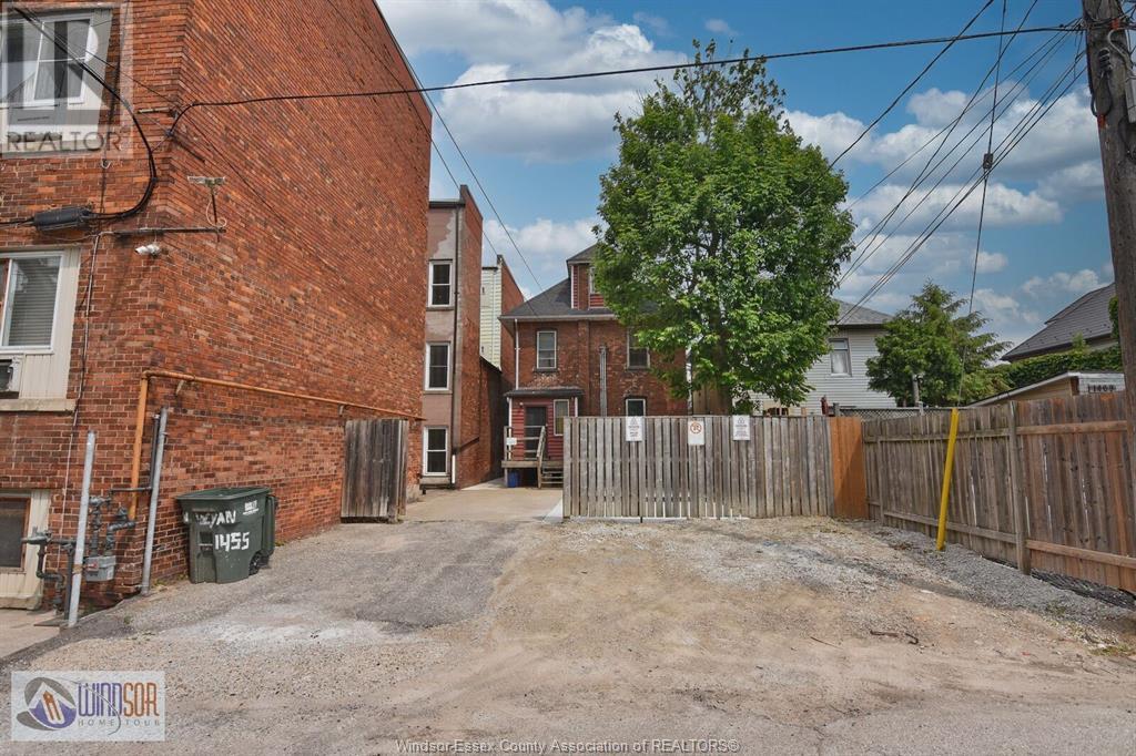 Photo 31 of 1453 55 Wyandotte St E, Windsor ON